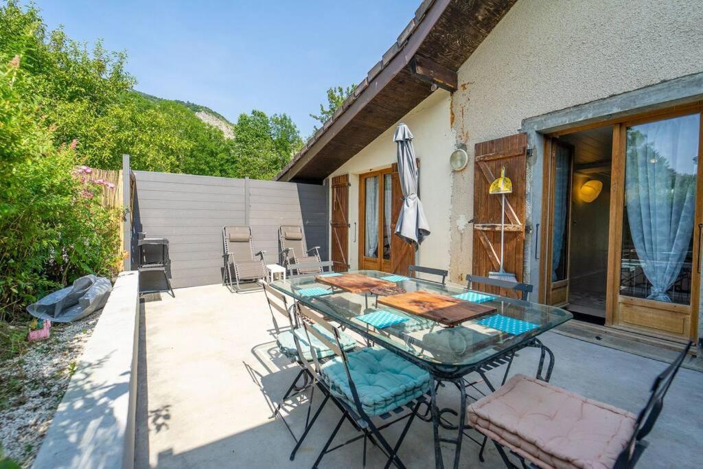 Flat Apartment Doussard Luaran gambar